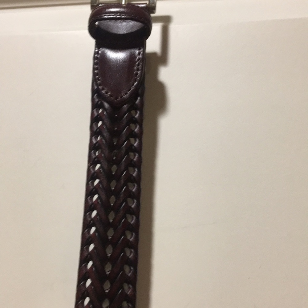 Like New! Fossil Mens Maddox Brown Leather Braided Belt size 42